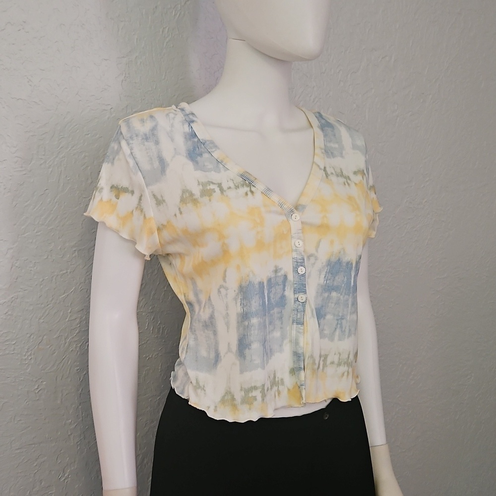 JUST POLLY Pastel Tie Dye Ruffle Button-Up Short Sleeve Festival Crop Top - Picture 2 of 7